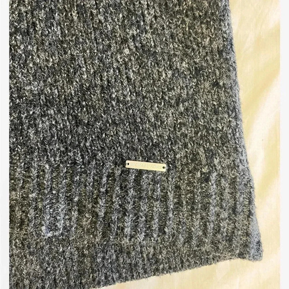 Michael Kors Knit Charcoal V Neck Sweater Size Medium - Picture 8 of 9